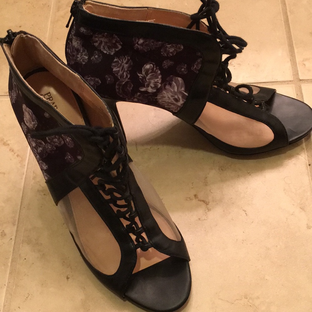 Amazing lace up heels- size 10
